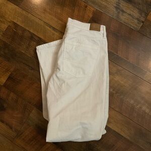 American Eagle White 90’s Straight Jeans 8